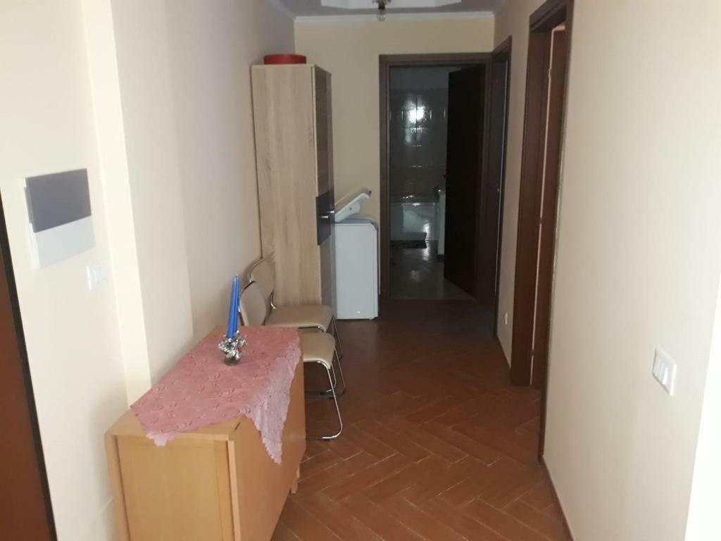 Casa Francesca Apartment Comanesti  ภายนอก รูปภาพ